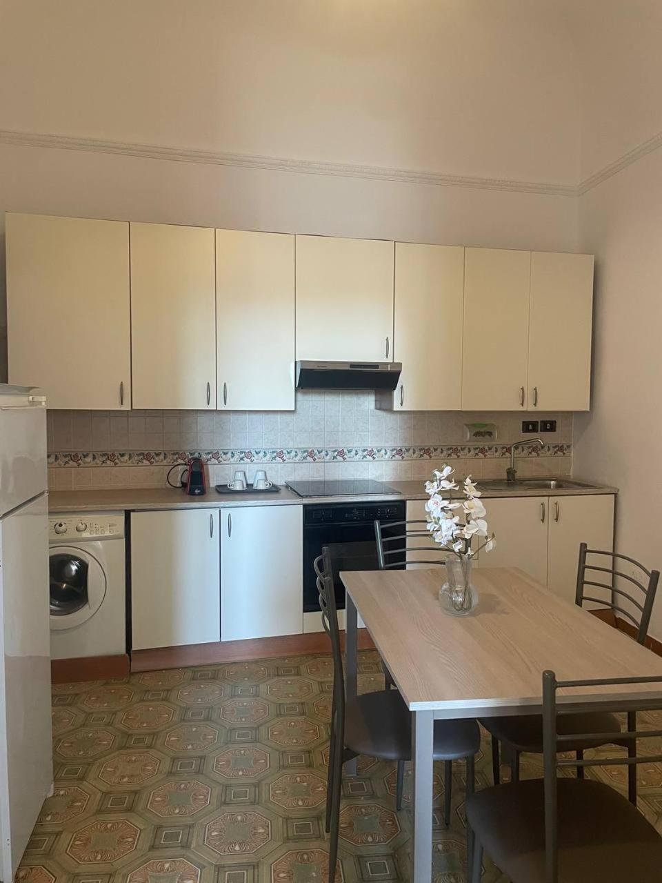Dimora Pugliese Apartment Bari Luaran gambar